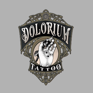 Logo de l'indépendant Dolorium Tattoo – client accompagné